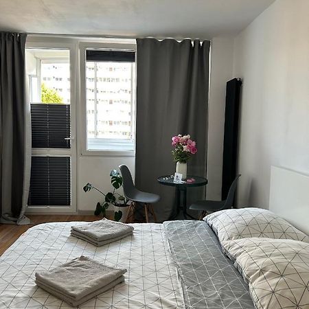 Mieszkanie Przymorze Kolobrzeska Apartment กดัญสก์ ภายนอก รูปภาพ